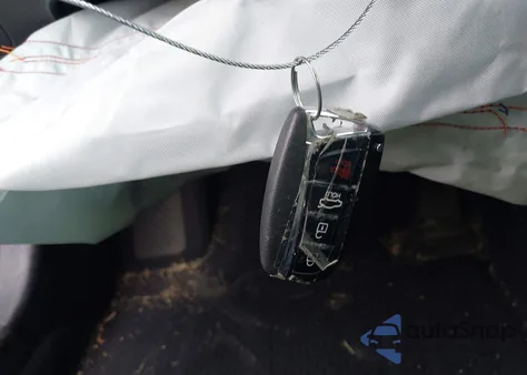 2016 Hyundai Azera Limited z USA, uszkodzony, nr VIN KMHFH4JG8GA547071